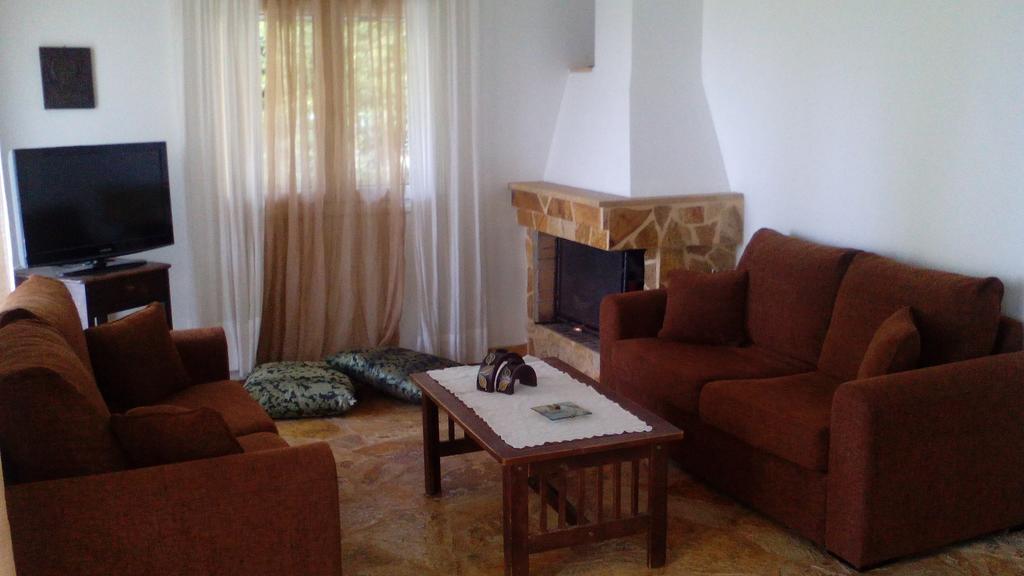 Kiáton Apartment With Private Pool מראה חיצוני תמונה