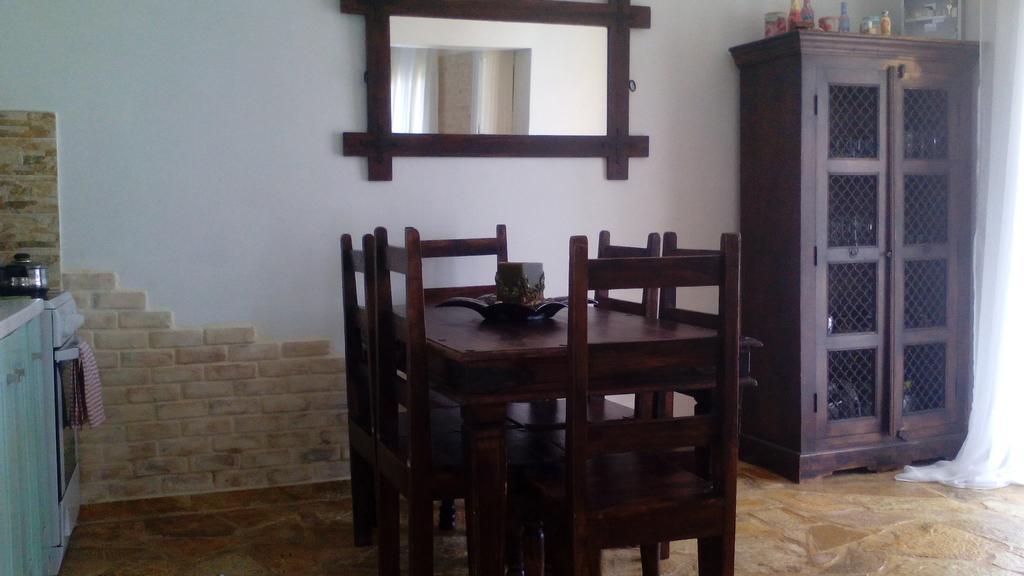 Kiáton Apartment With Private Pool מראה חיצוני תמונה