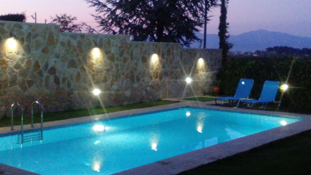 Kiáton Apartment With Private Pool מראה חיצוני תמונה
