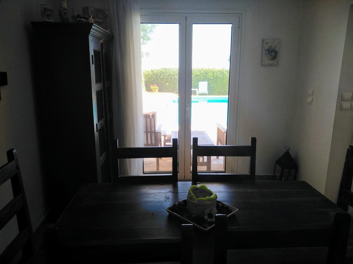 Kiáton Apartment With Private Pool מראה חיצוני תמונה
