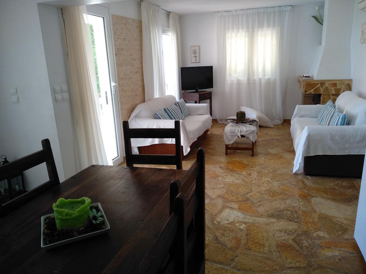 Kiáton Apartment With Private Pool מראה חיצוני תמונה